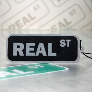 Ambientador Real Street - Logotipo Real St. (Negro con logotipo gris / Hielo negro)